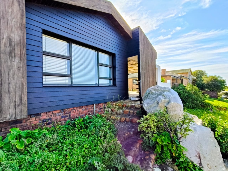 3 Bedroom Property for Sale in Aston Bay Eastern Cape